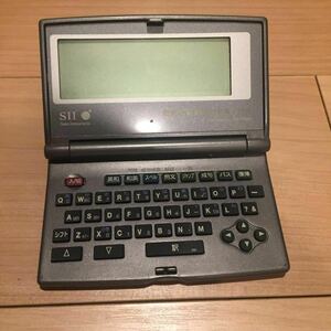 SEIKO Instruments Electronic Dictionary SEIKO TR-7700 Research Co., Ltd. Shin-Eiwa Shinwa British Authority 4 Type 2 required Gray Silver Mobile Compact