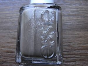 Free Shipping ● Discontinued ● Essie Essie ● 781 Mochachino ● Mysterious color that can not be attached to gray or brown