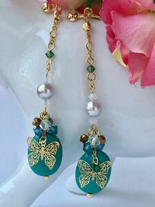 Natural stone / oval turquoise × butterfly resort earrings ♪ Handmade 3 -point free shipping Turkish stone Swarovski trouble avoidance