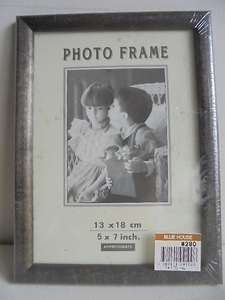APPROXMATE Photo Frame Wooden New Unopened
