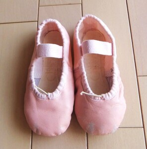 ★ CHACOTT Chacott ★ Front skin ballet shoes 18.0cm ￥ 3,080 Royal pink