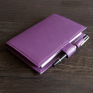 SALE ★ Shipping included ★ Corresponds to the daily notebook of the bag shop ★ Bunko size book cover ★ Purple (with pen holder) * No notebook body is attached