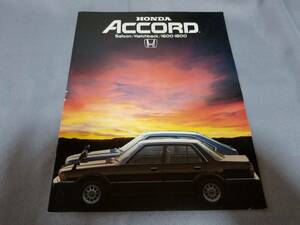 It is a catalog of Honda Accord (November 1982).