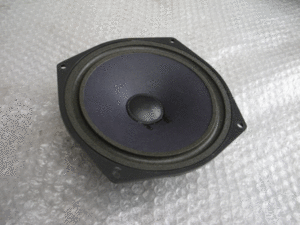 VW Volkswagen Lupo Lupo 1.4 Rear Speaker 6X AUA Right AUA Rear Speaker 6XBBY Rear Seat FMD Rear Seat 6X0 035 411 A Right Hand Drive 6X0035411A