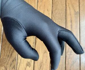 There is a translation of the whole body tights, combined with gun meta short Glove Zentai, and underwear for the costume for wedding reception cosplay party cruises