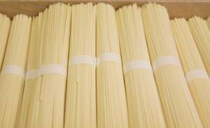 ◆ Continue to repeat ◆ Dry noodle noodles thin noodles 100g x 80 bundles 8kg This series noodles are ordered over 3000 boxes a year.