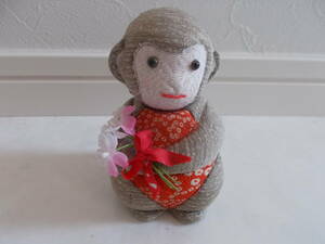 Wood -grained dolls -monkeys, the size is about 10cm high