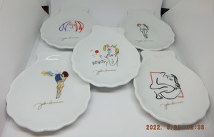 The Beatles JOHN LENON Ceramic Arita Wako small plate is an unused product.