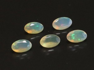 Ethiopia Opal Oval's lot size 3x5mm, 5 for 0.71ct