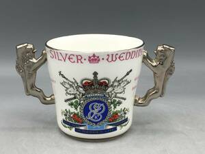 Rare Paragon Elizabeth Queen II Raving Cup Silver Wedding Mug Double Handle Rare British Royal Family