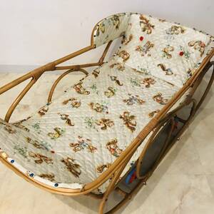 QB8506 Baby Rack Squirrel Pattern Baby Baby Baby Wooden Wooden Letro Antique Used Fukui Recycling