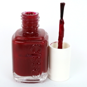 Essie Nail polish red system Almost full red nail color nail polish cosmetics ladies 15ml size ESSIE