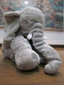 Elephant -san's natural and stylish elephant stuffed toy exhibition