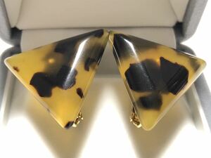 Tortoiseshell pattern 6.6g Delta earrings [Inspection/tortoiseshell]