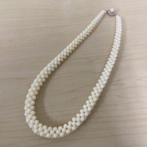 White coral necklace 45.5cm 50g