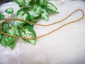 Asian miscellaneous goods India direct import about 2.5 mm tall sandalan incense wooden necklace