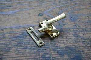 No.7036 Old brass casting N latch 43mm search terms → A100g antique vintage old tool brass hard lock door doors window glass case