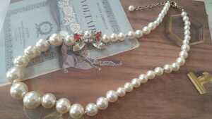 □ One point butterfly motif is cute □ Pearl Beads x Clear &amp; Red Necklace □