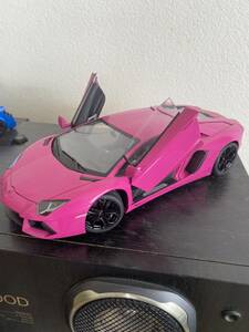 1/18 Auto Art 74660 Lamborghini Aventador LP700-4 Pink