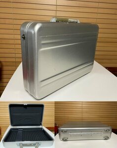 Difficulty [Must -see, only one point of discounted point only for shoulder straps and wounds] ZERO HALLIBURTON Zero Hallibarton Attache Case Silver