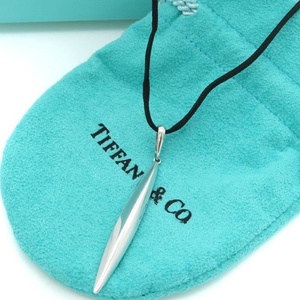 Extremely rare goods Tiffany &amp; co. Tiffany White Gold Silk Cord Feather Necklace 750 K18 AA106