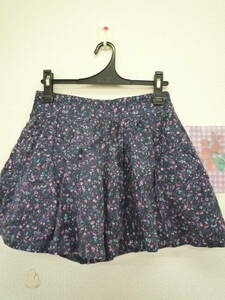 ★ Lawries Farm Mini Length Flea Culottation Skirt Navy -based small floral pattern F size