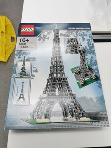 Medium bag unopened Lego 10181 Eiffel Tower 1/300 size