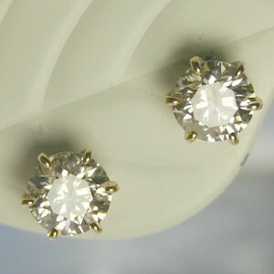 Diamond earrings one golden gold 0.5 carat appreciation letter 0.5CTUP F Color VS class 3EX Cut H &amp; C CGL