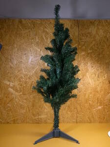 □ BA/311 ☆ Christmas tree (without illuminations) ☆ Height 120cm ☆ TV57AA252 ☆ Used goods