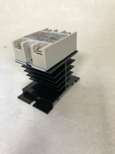SSR-40AA Single Phase Relay 40A Solid State Relay 24-380V AC-AC Aluminum cooling table