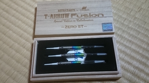 ASTRA × TIGA T-Arrow Fusion HARLEM Darts &amp; Case Set