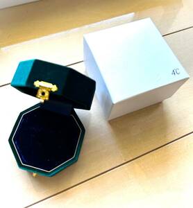 ★ 4 ° C jewelry case outer box+Inner box storage box box Green suede ★ Necklace/pierced/bracelet, etc.