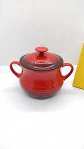Rare discontinued Le Creuset soup ball cherry red