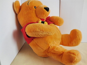 An oversized large rare Disney Store Limited Kuma Pooh Pooh Pooh Pooh Pooh Big Disney Disney Bee Bee Beechi
