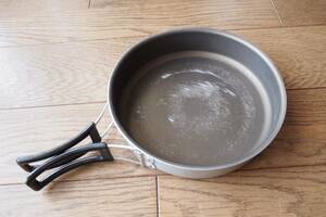 Aluminum frying pan 20㎝ ** Difficult **