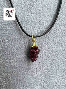 Natural and beautiful grape -shaped garnet necklace