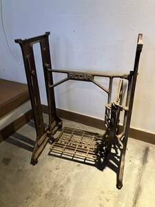 Antique sewing machine leg RICCAR Feeling table DIY Material Iron Iron Ricker