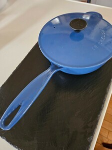 LE CREUSET Le Creuset Sauce Pan With Lid One -handed pot frying pan rare rare