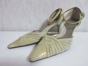 Natural beauty leather pumps beige 2 north 6623