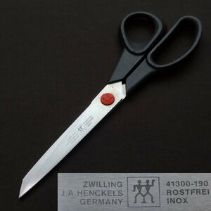 Scissors ZWILLING J.A.HENCKELS GERMANY 41300‐190 ROSTFREI INOX Total length about 190mm Scissors Scissors Stationery Zevering Henckels [0029]