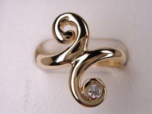 ★ New / Free shipping ★ 18 gold ★ Snake style design dialing ★ 0.07ct ★