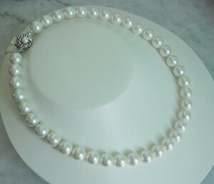 ◆ Formally! Royal shellfish pearl necklace 9mm bead (white)