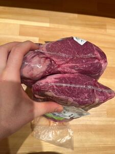 Miyagi female Japanese beef fin mini -yeon approximately 2.4 kg bast expiration date label can be bundled
