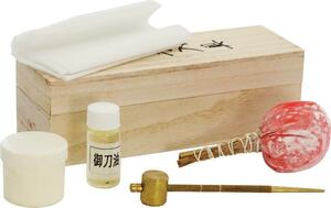 For maintenance of swords such as Japanese swords and daggers with kiri boxes