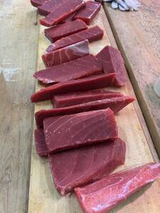 This tuna red fence 500g tuna sashimi Akami