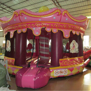 It will be a great success at various events. A fluffy tent that stands out!