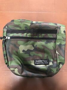 ★ Tsuyoshi Nagabuchi ★ Mt. Fuji 100,000 people live ★ Shoulder bag ★ 3 pockets ★ It is about 30 cm in size. I don't sell it anywhere anymore! ! New unused.