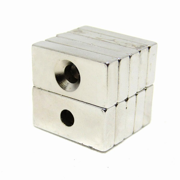 "A17-A2" Strong magnet Neodium 20 × 10 × 4 mm 10 pieces / Neodium square square plate hole screw hole magnet